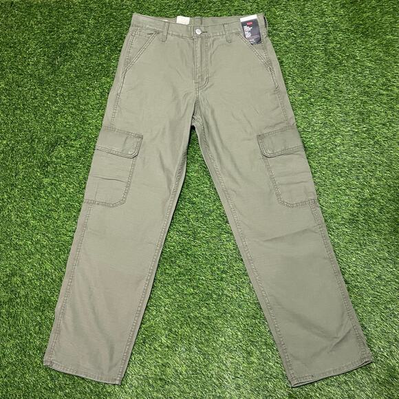 Levi's Other - Levi's Cargo Pants